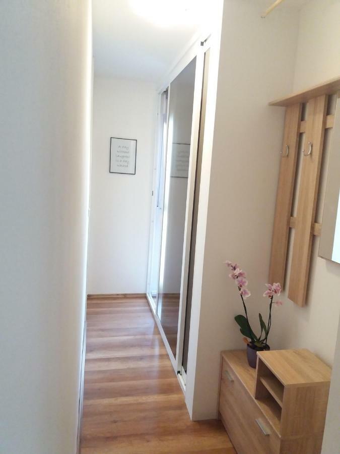 Apartment Lory'S Place พูลา ภายนอก รูปภาพ