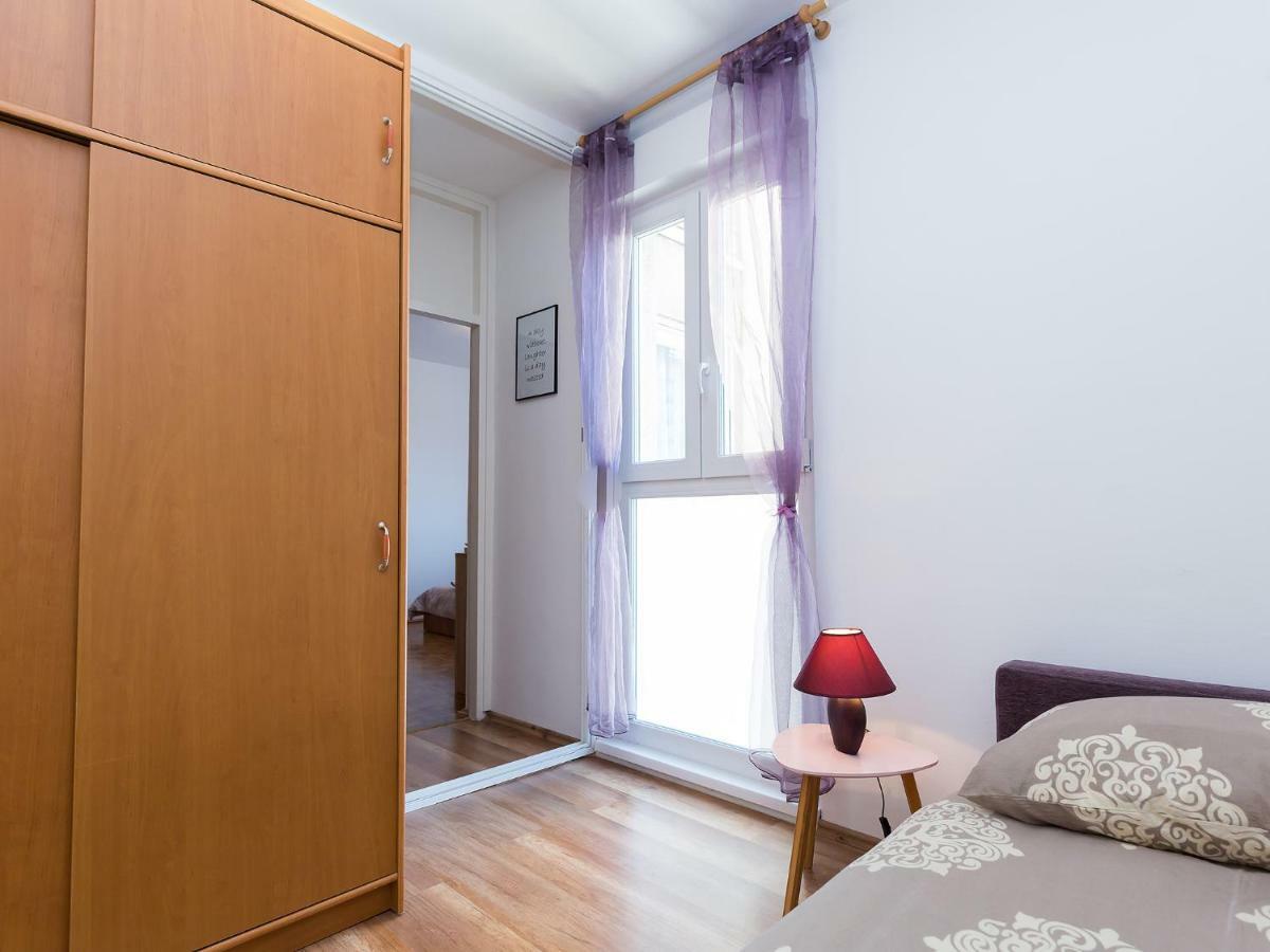 Apartment Lory'S Place พูลา ภายนอก รูปภาพ
