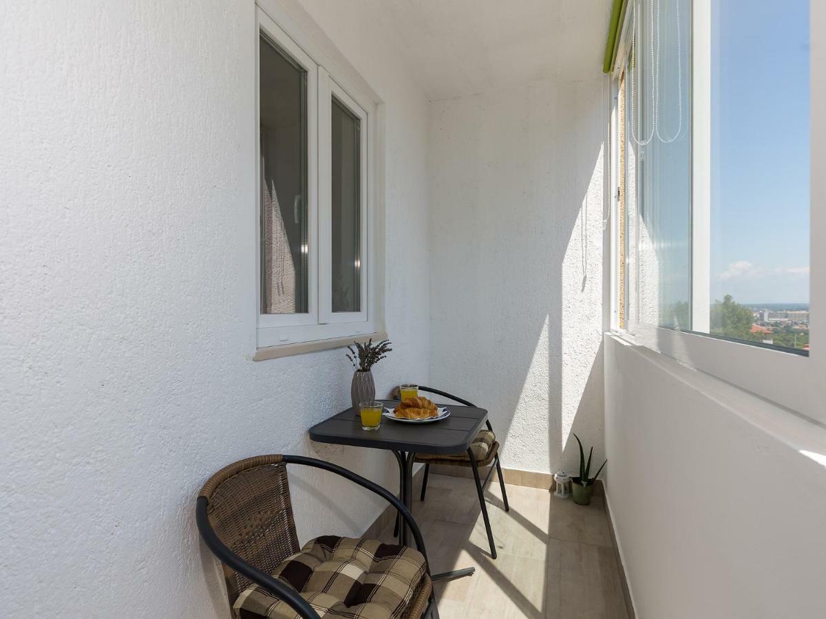 Apartment Lory'S Place พูลา ภายนอก รูปภาพ