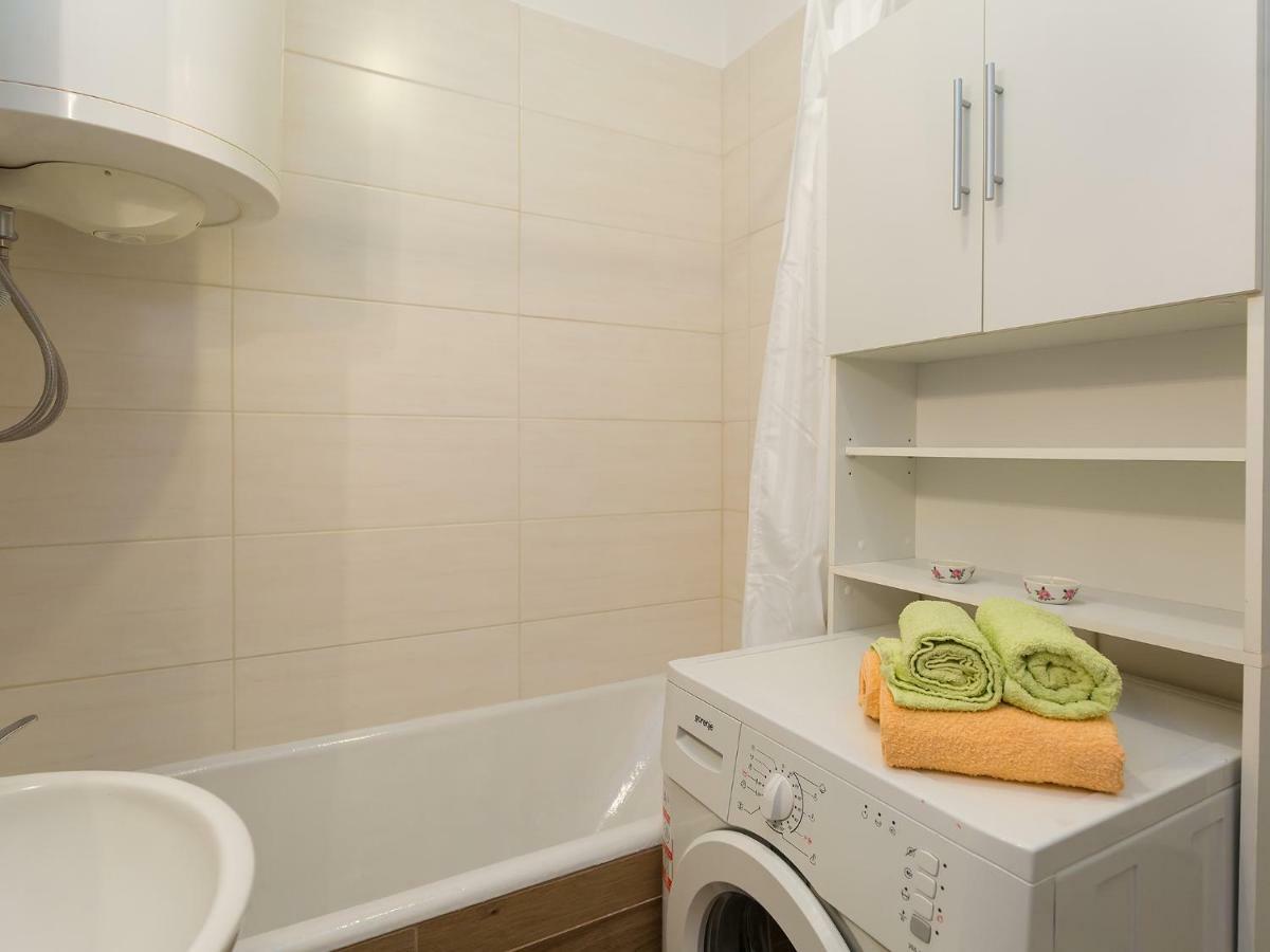 Apartment Lory'S Place พูลา ภายนอก รูปภาพ